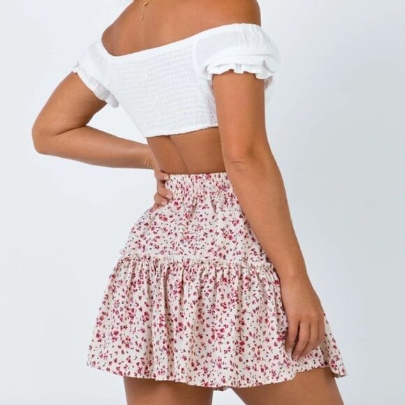Princess Polly Dresses & Skirts - PRINCESS POLLY TAN FLORAL MINI SKIRT